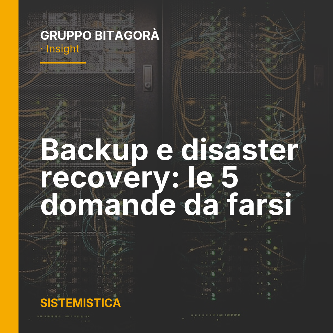 Server rack in un data center, simbolo di backup e disaster recovery aziendale