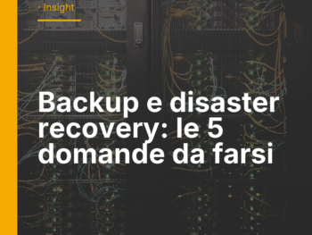 Server rack in un data center, simbolo di backup e disaster recovery aziendale